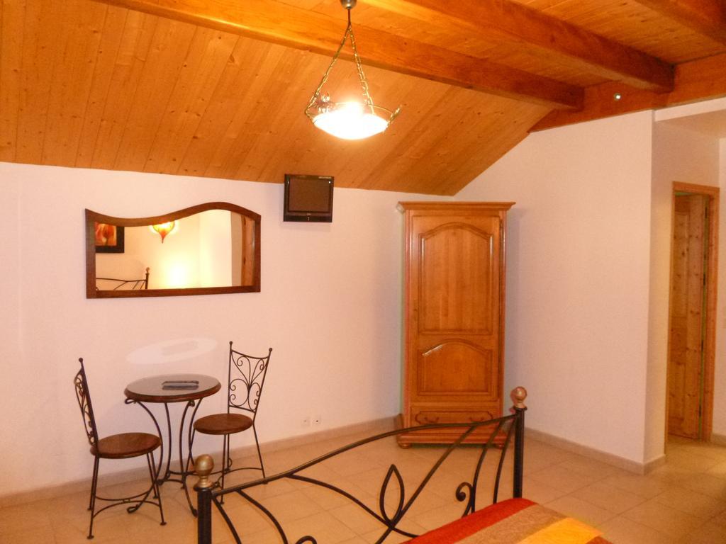 Ferme Du Bessard Alojamento de Acomodação e Pequeno-almoço 3*
